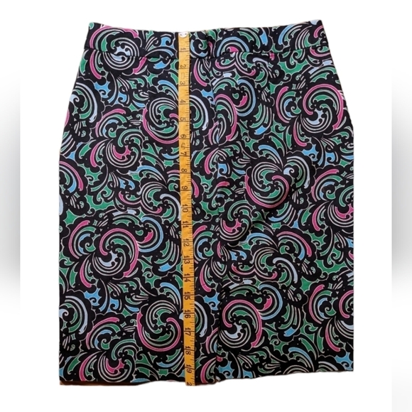 Banana Republic bold print pencil skirt Size 2 - Picture 5 of 5
